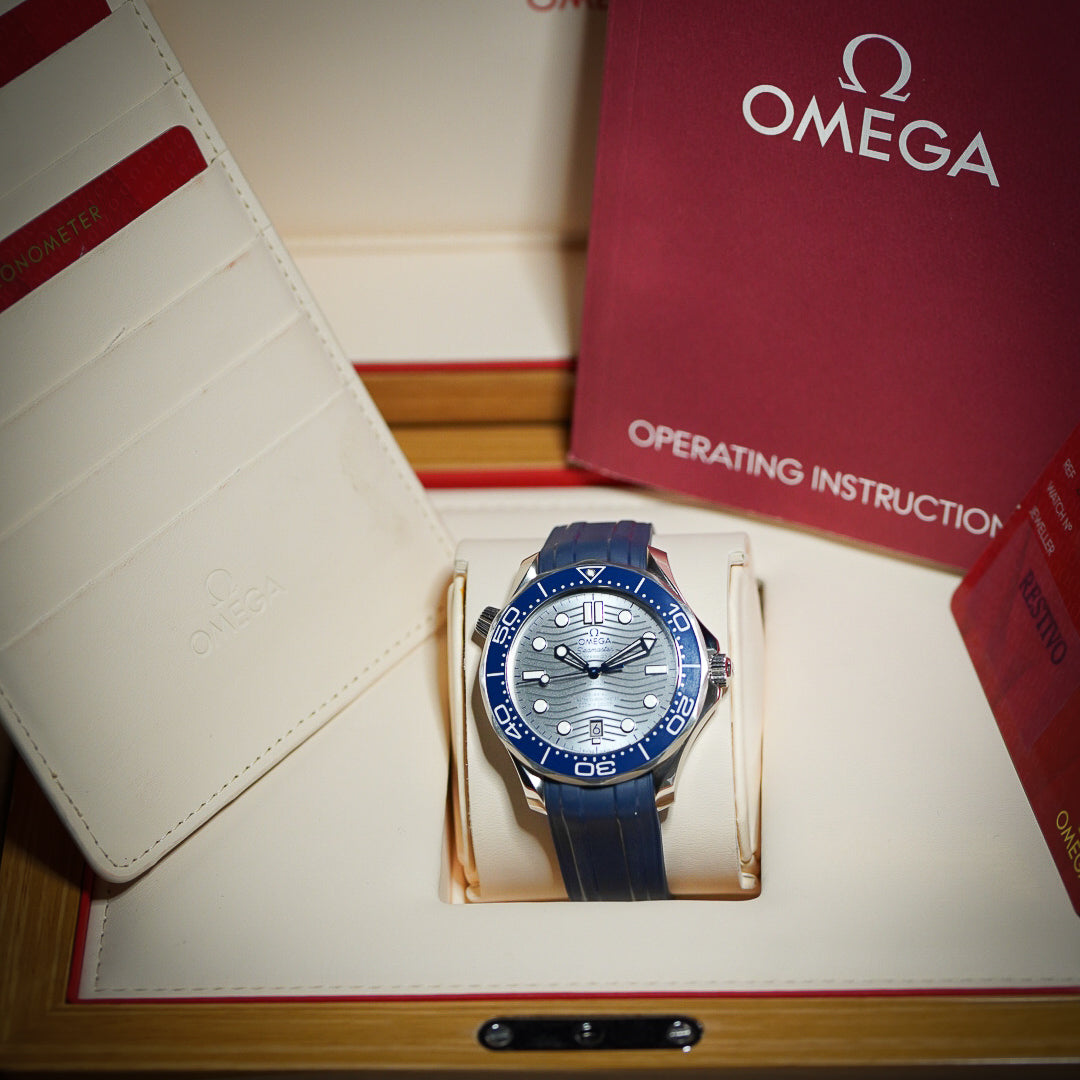 Omega Seamaster Diver 300M Gray Wave Dial | Ref. 210.32.42.20.06.001