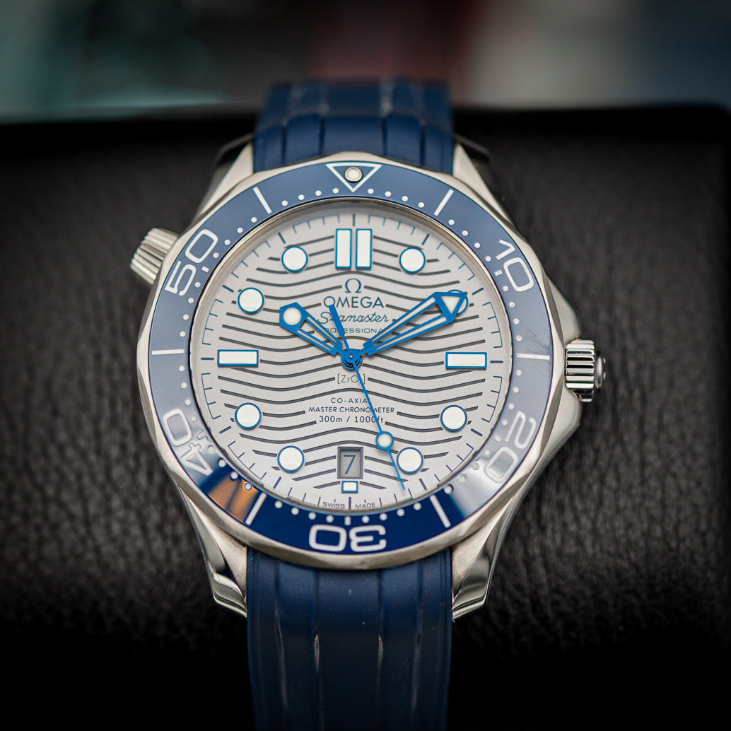 Omega Seamaster Diver 300M Gray Wave Dial | Ref. 210.32.42.20.06.001