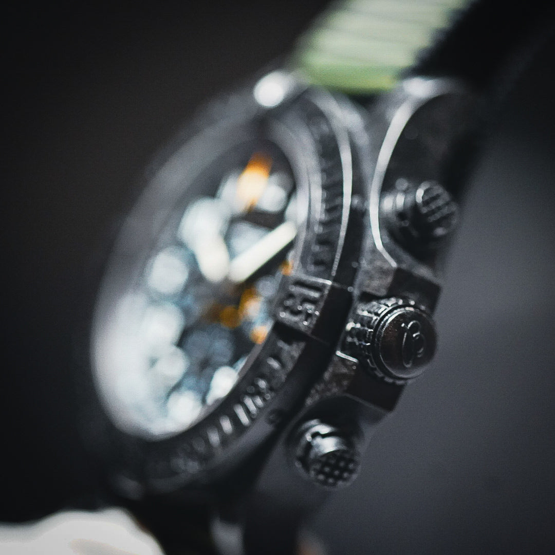 Breitling Avenger Hurricane Carbon | Ref. XB0180E4/BF31