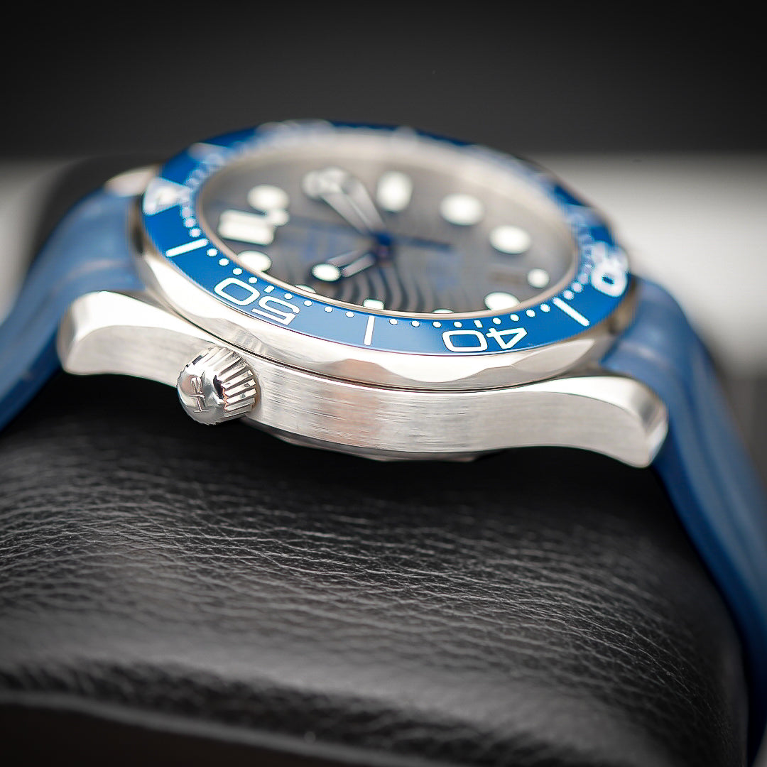 Omega Seamaster Diver 300M Gray Wave Dial | Ref. 210.32.42.20.06.001
