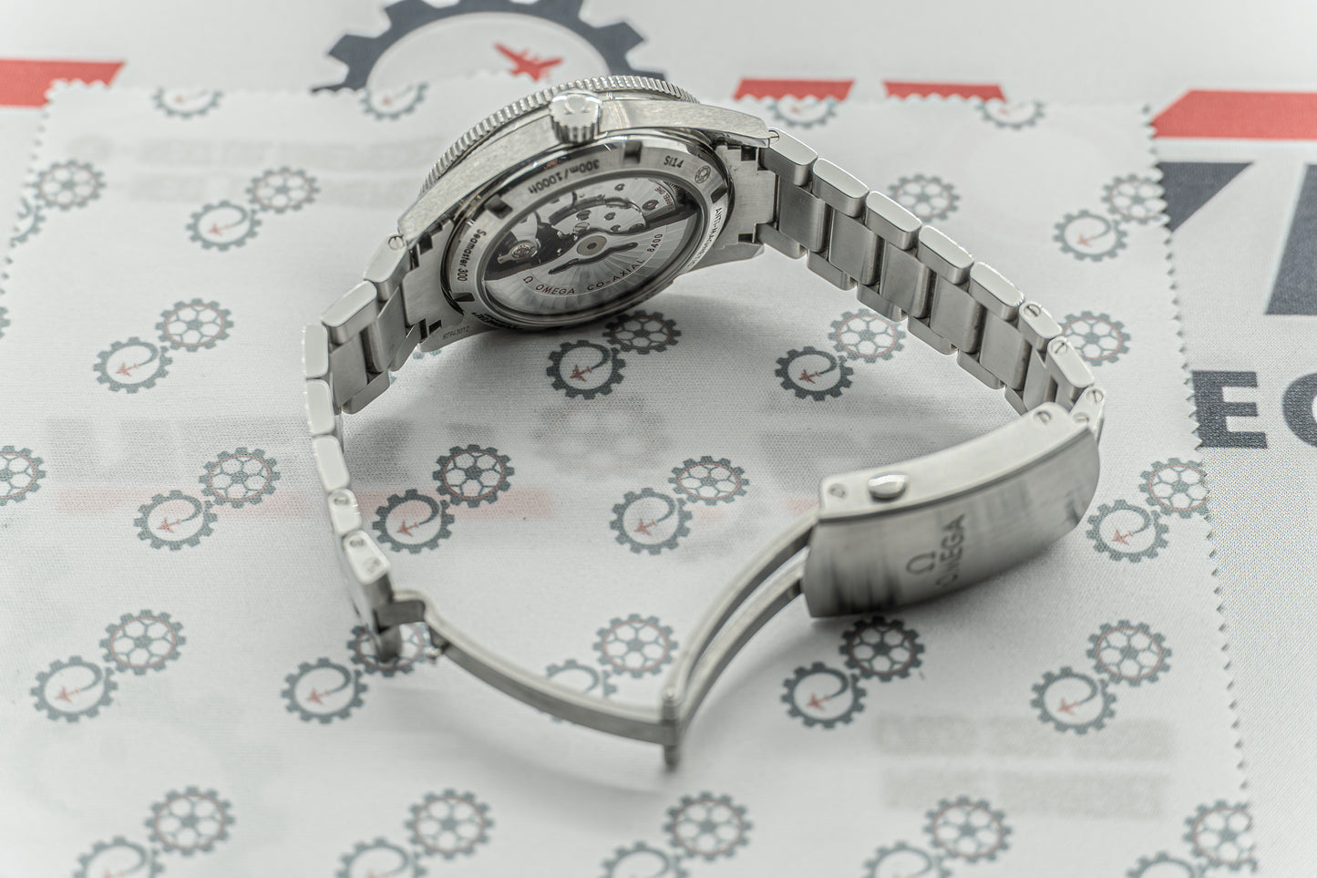 Omega Seamaster 300 Master Co-Axial Chronometer | Ref. 233.30.41.21.01.001